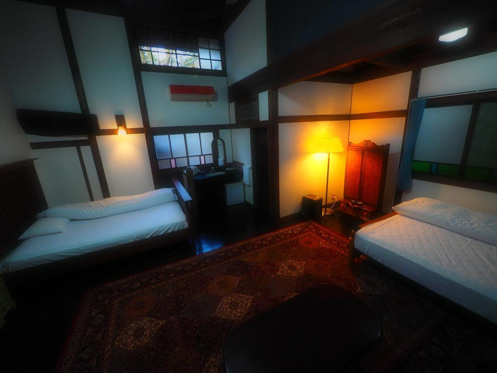 Kotohira En Guest house Hita